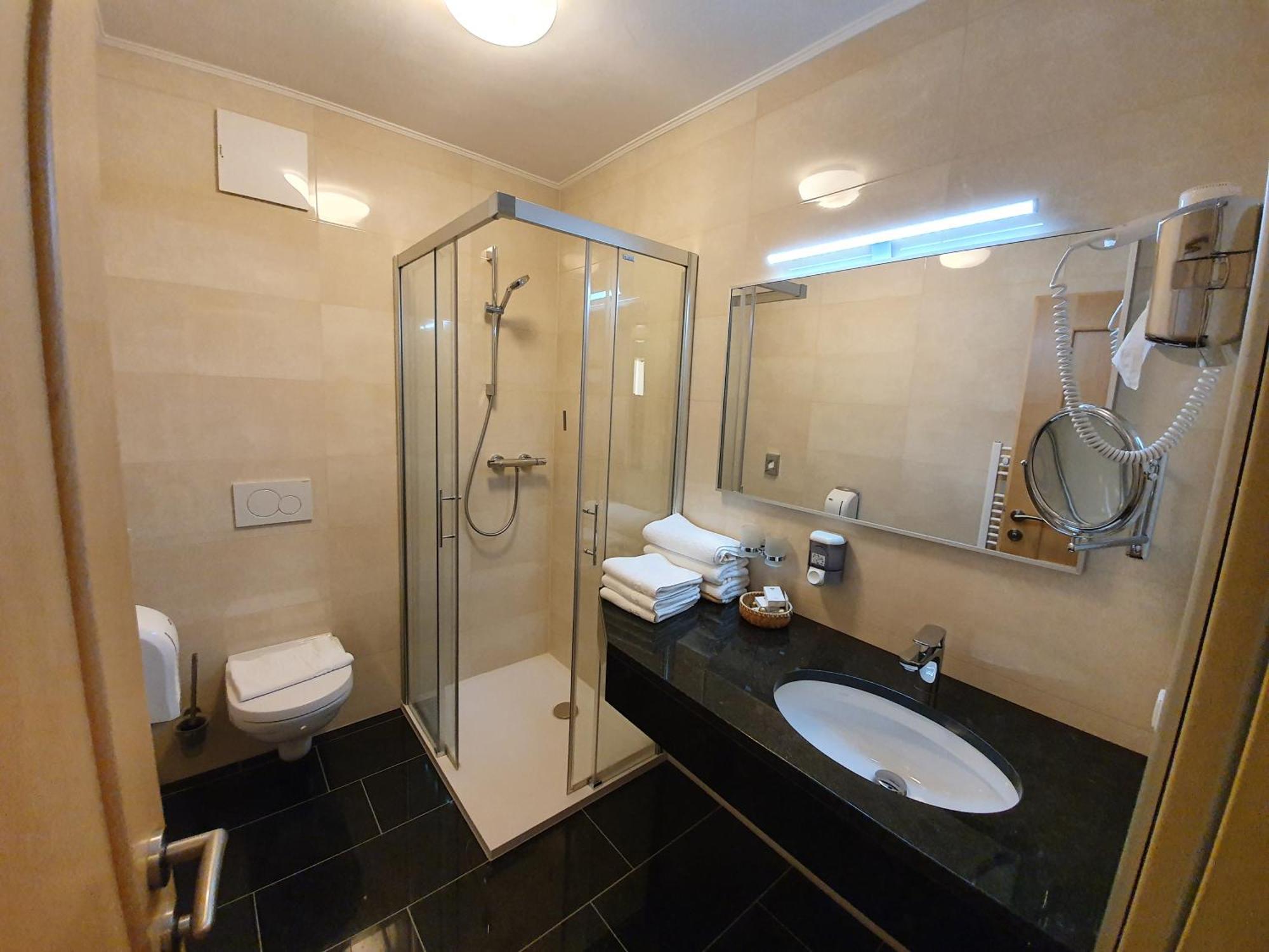 Gasthof Hotel Zur Post Ferlach Εξωτερικό φωτογραφία
